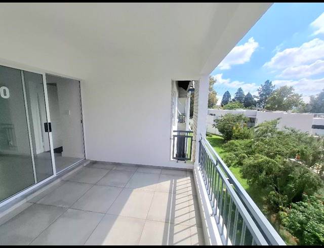 2 BEDROOM APARTMENT FOR SALE IN LONEHILL
